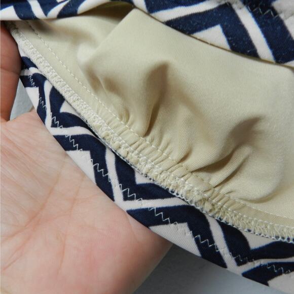 J Crew Triangle Bikini Swim Top Sz M Navy Blue Ivory Geometric Square Tile A3035 - Picture 9 of 10